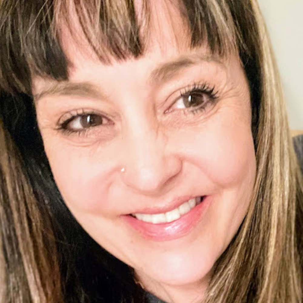 Meet your Posher, Anya maría